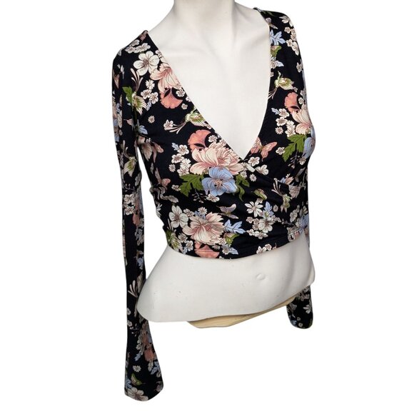 Forever 21 Floral Crop Top - Picture 1 of 2